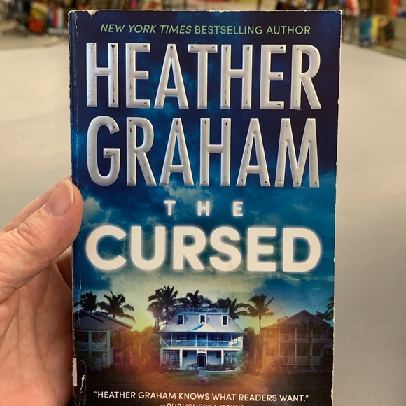 (3 for $20)3 Heather Graham softcover novels - Picture 2 of 10